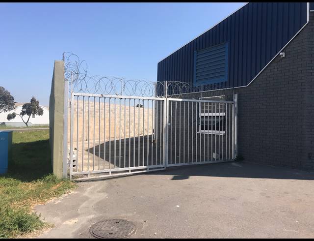 1,465M² WAREHOUSE RENTED IN OKAVANGO PARK